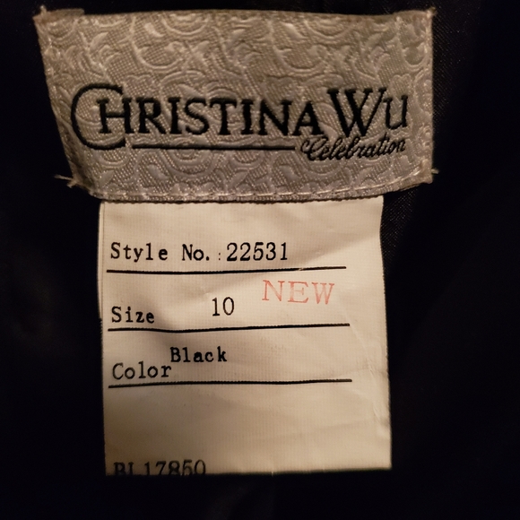 Christina Wu Celebrations 22531 - Picture 4 of 6